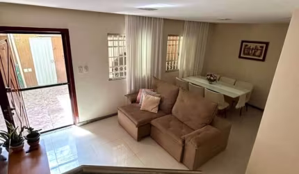 Casa com 3/4 Reformada no Miragem &#8211; Lauro