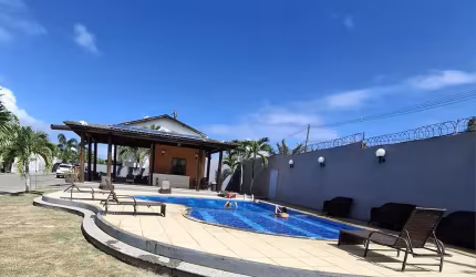 CASA 4/4 EM ABRANTES COM ENERGIA SOLAR.