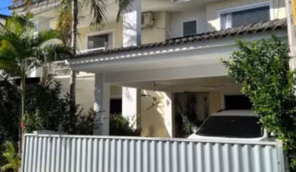 Casa em Condomínio 4/4 Miragem