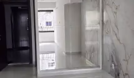 Apartamento 3/4 com 1 suíte, varanda, piscina &#8211; Imbuí.