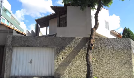 Casa com 5 quartos à venda em Belo Horizonte