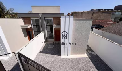 Casa Linear com Terraço Privativo e Quintal perto do Shopping Plaza
