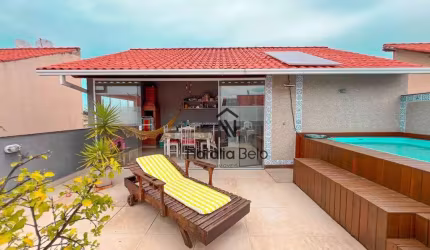 Casa não geminada com piscina.