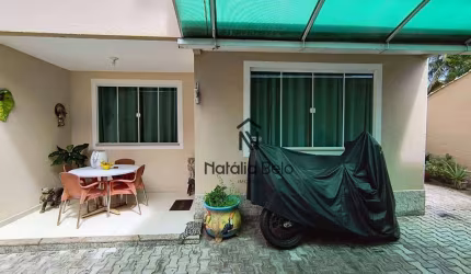 Duplex em condomínio próximo a praia de Costazul