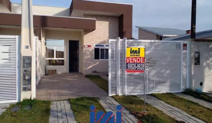 Casa com piscina perto do mar a venda
