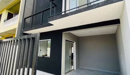 Sobrado Próximo do Mar - Balneário Rivieira