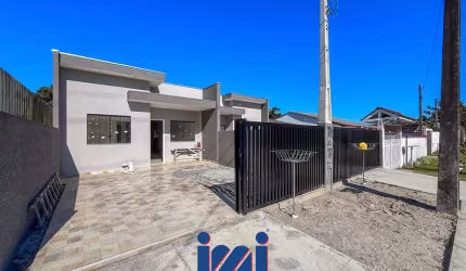 Casa com suíte à venda em Santa Terezinha