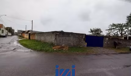 Casas de esquina a venda no centro de Matinhos