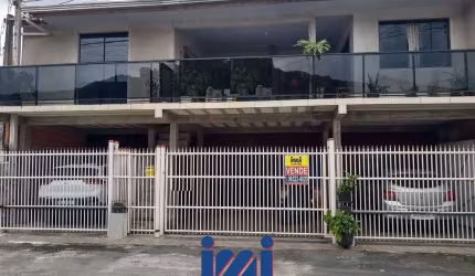 Sobrado com 8 quartos em Matinhos