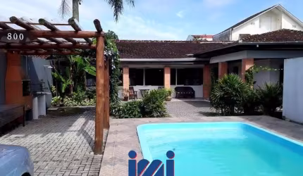 Casa com Piscina Balneário Brejatuba
