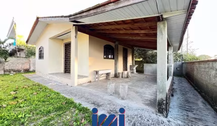 Casa em Shangri-la com 02 dormitórios