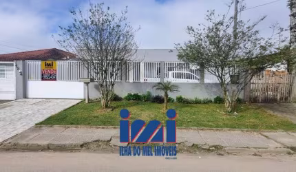 Casa com suite no piçarras