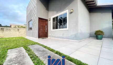 Casa na praia amplo terreno