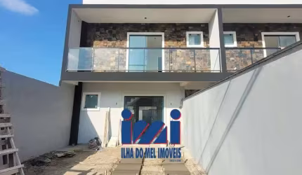Sobrado a venda 03 quartos com piscina Matinhos PR