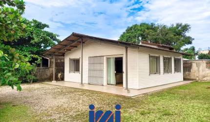 Casa com 3 dormitórios na faixa do mar à venda