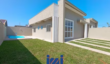 Casa nova na praia com piscina a venda Matinhos