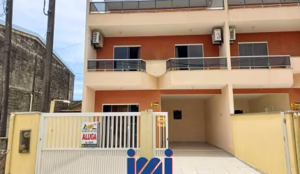 Triplex na faixa do mar à venda