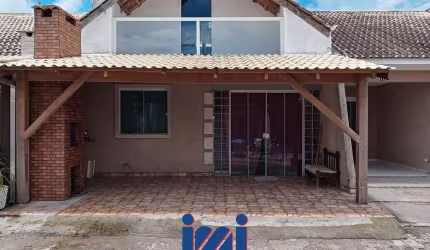 Casa em condomínio no Balneário Albatroz