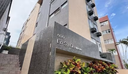 Apartamento a 35 metros da praia em Caiobá