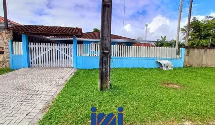 Casa 3 quartos sendo 1 suíte em Guaratuba