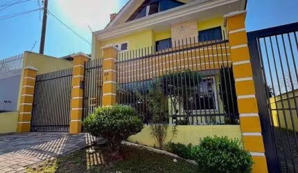 SOBRADO COM SUÍTE A VENDA NO SÃO LOURENÇO