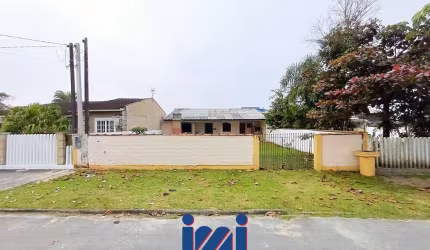 CASA EM ALVENARIA COM AMPLO TERRENO EM GAIVOTAS