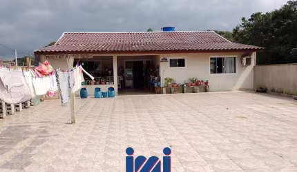 Casa com terreno no balneário Eliana em Guaratuba