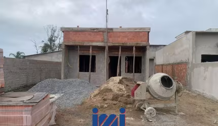 Casa em Fase Final de Construção Perto da Praia!