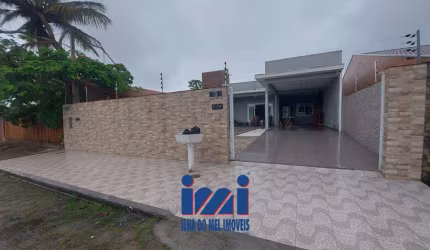 CASA COM PISCINA EM IPANEMA NA FAIXA DO MAR