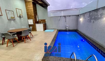 Casa a venda c/ piscina faixa mar Pontal do Paraná