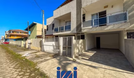 Apartamento duplex faixa mar à venda
