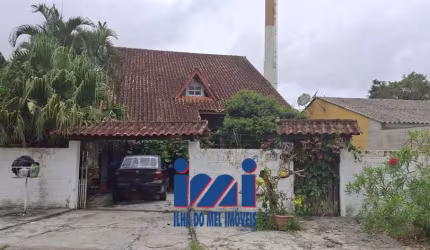 Sobrado a venda em matinhos