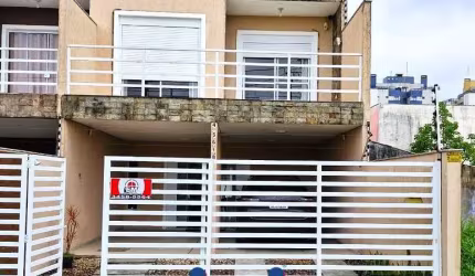 Sobrado Faixa mar com piscina Matinhos