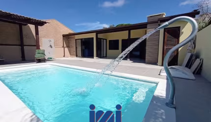 Casa com piscina em Coroados Guaratuba