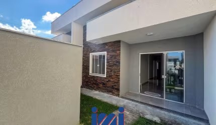 Casa na faixa do mar com suíte à venda