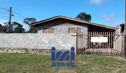 Casa com espaço de terreno em Shangri-lá