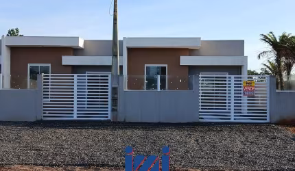 Casa de esquina a venda em Guaratuba