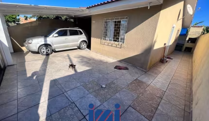 Casa com amplo espaço de terreno no Beltrami
