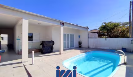 Casa alto padrão 1 quadra da praia Bal Nereidas