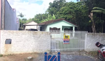 Casa com grande Terreno no Saint Ettiene