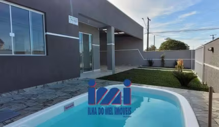 casa a venda na praia com piscina Matinhos