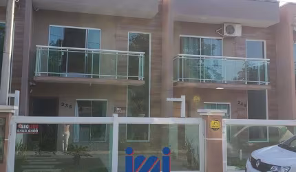 Sobrado com piscina Praia de Leste