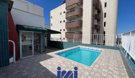 Apartamento duplex com 3 dormitórios em Caiobá