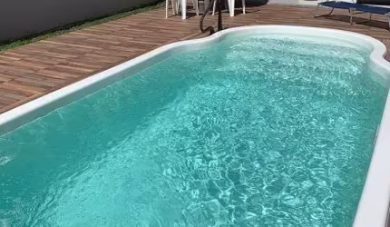Sobrado com piscina 100 metros do mar Atami