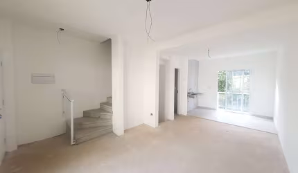 Casa em Condomínio: 3 quartos, 1 suíte, 1 sala, 2 vagas de garagem em Cotia-SP, Jardim Ipês - 100m² de área.