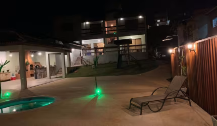 Chácara com 3 dormitórios à venda, 1093 m² por R$ 1.749.900,00 - Condomínio Vivendas do Japi - Itupeva/SP