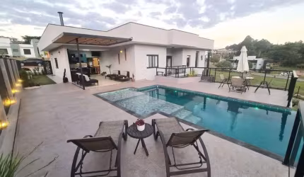 Casa com 3 dormitórios à venda, 324 m² por R$ 2.290.000,00 - Colinas de Inhandjara - Itupeva/SP