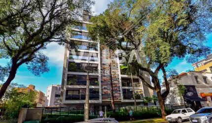 Cobertura com 230 m², 3 quartos sendo 1 suíte à venda no bairro Água Verde, ao lado do Clube Curitibano.