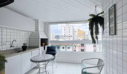 Apartamento  à Venda em Praia Grande com 3 quartos, 2 banheiros, 2 vagas e 140m²