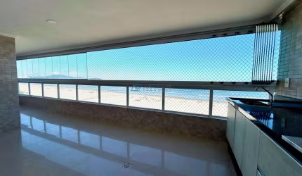 Apartamento à venda em Praia Grande frente mar com vista mar sendo 2 suítes